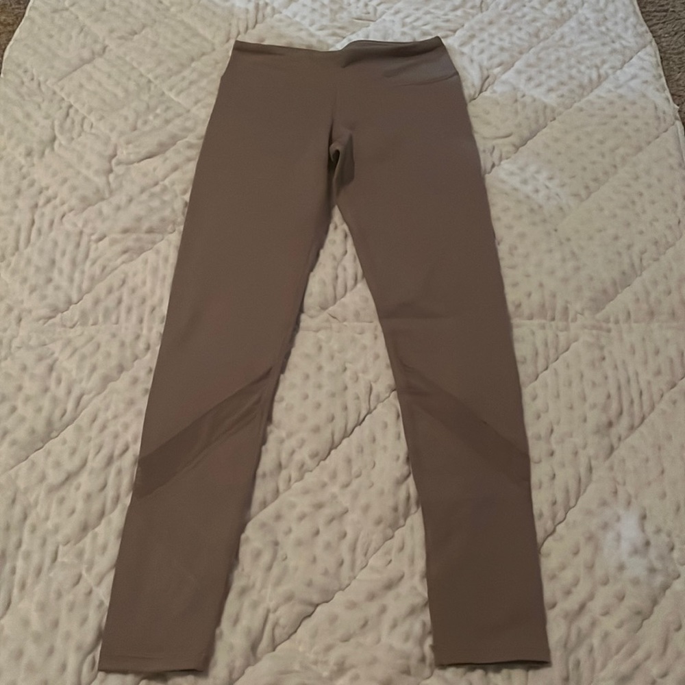 Mono B women’s small purple leggings, never worn in perfect condition!